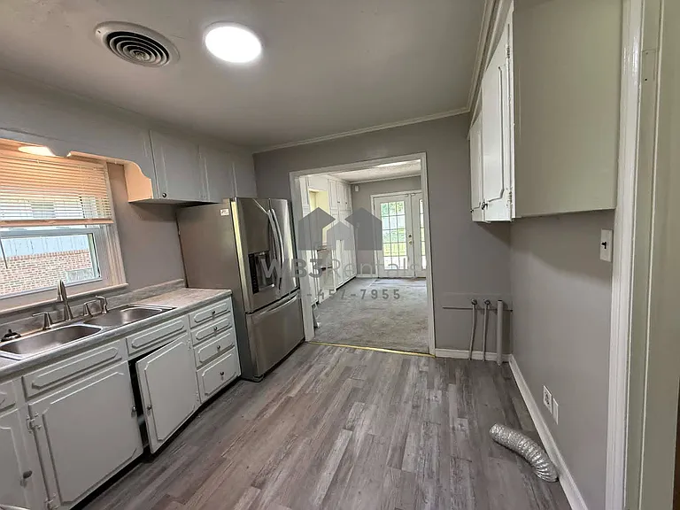 4210 Robertson Blvd — Photo 6