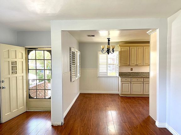 3rd image of 11001 Wescott Ave