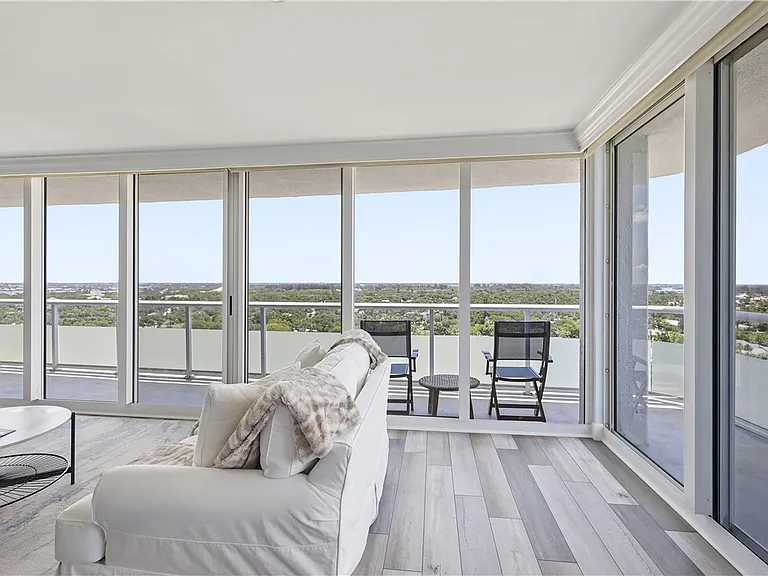 3554 Ocean Drive 703S #2S — Photo 9