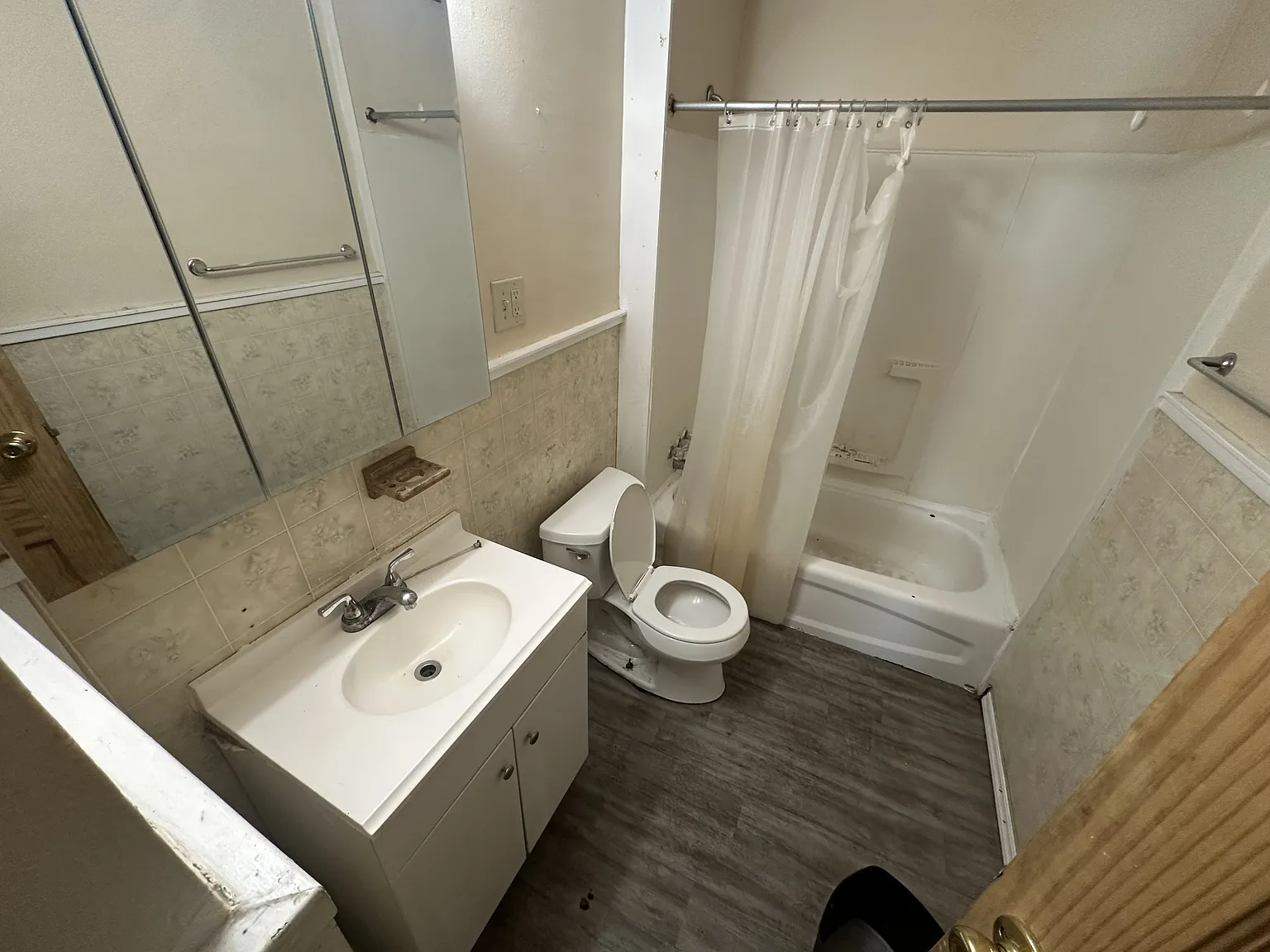 91 Englewood Avenue - 1 — Photo 2