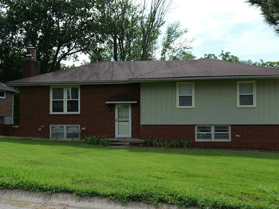 5018 Rosehill Dr