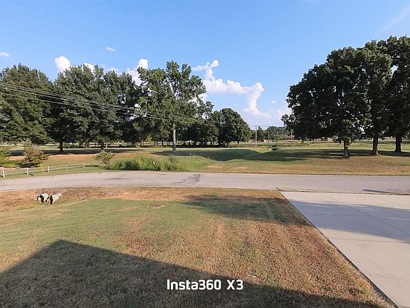 2nd image of 1989 Crawford St
