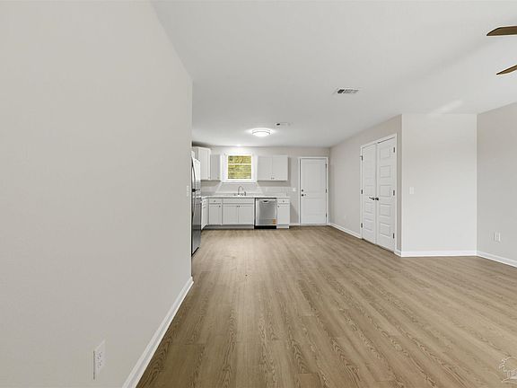 5th image of 7025 Melanie Dr
