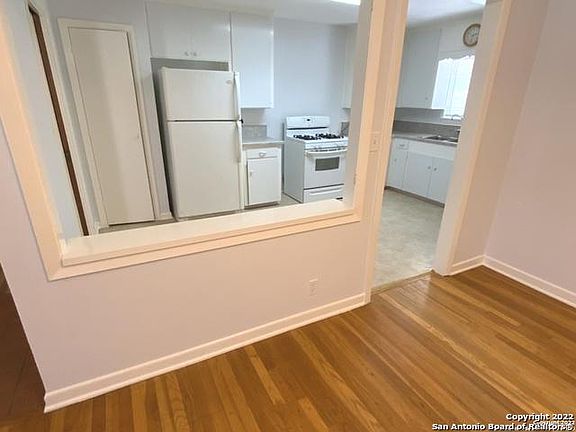 4th image of 122 Montpelier Dr