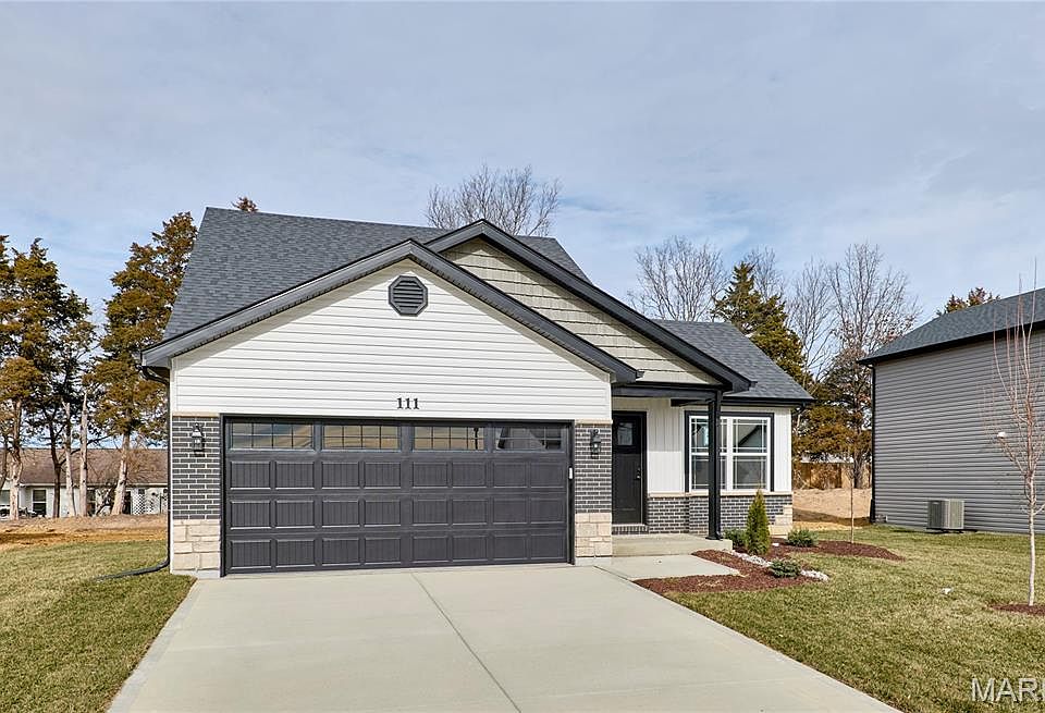 1st image of 28728 Woodland Heights Dr