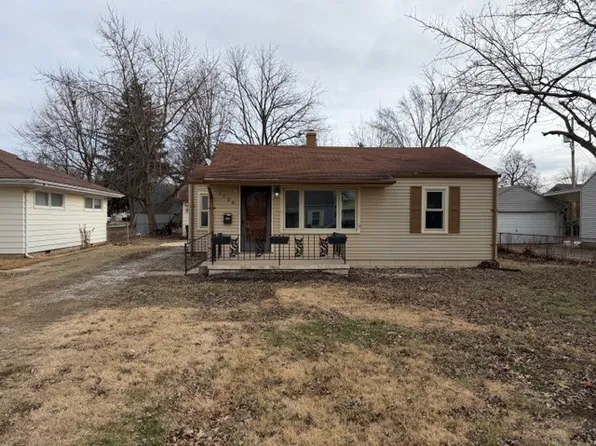1126 N Oakcrest Ave, Decatur, IL 62522