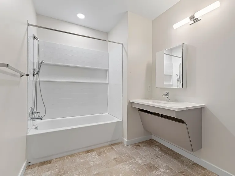 Altamont Apartments Limited-Time Special! First Month FREE with Approved Application! — Photo 55