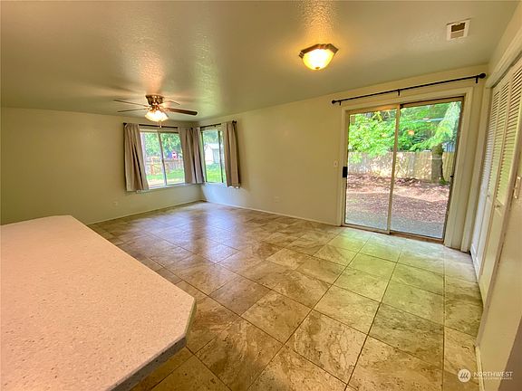 3rd image of 3111 Bucknell Court SE