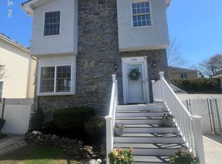109 Beacon Ave, Staten Island, NY 10306