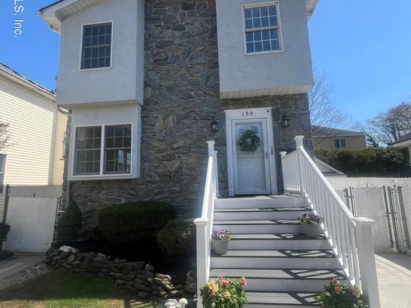 109 Beacon Ave, Staten Island, NY 10306