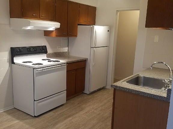 5th image of 2351 W Jarvis Ave APT 2C