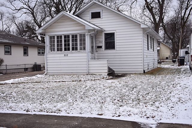 1st image of 253 Pine St