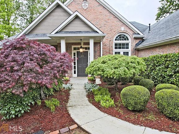 2nd image of 215 Lirac Ct