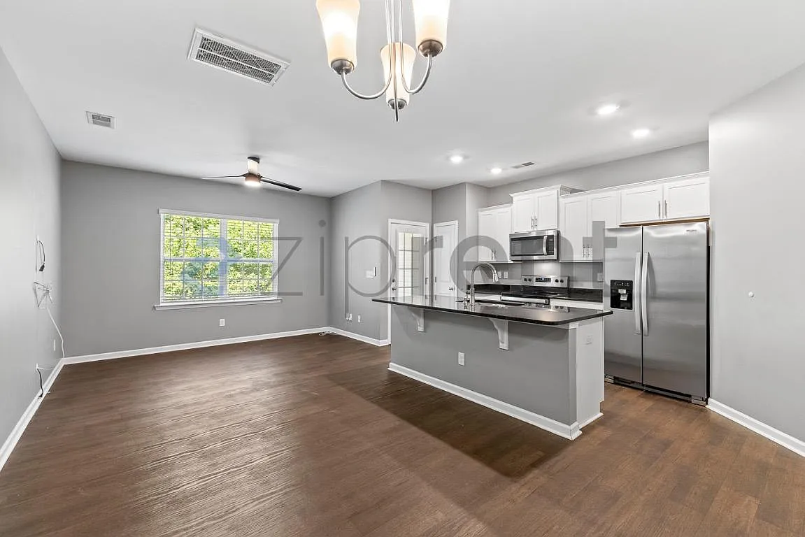Building Photo - 6111 Guildford Hill Ln