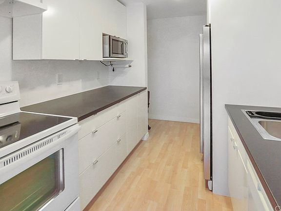 2nd image of 1351 N Orange Dr APT 121