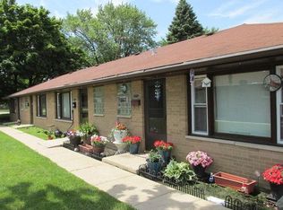 3266 7th St, Park City, IL 60085