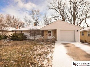 1021 Parkway Dr, Bellevue, NE 68005