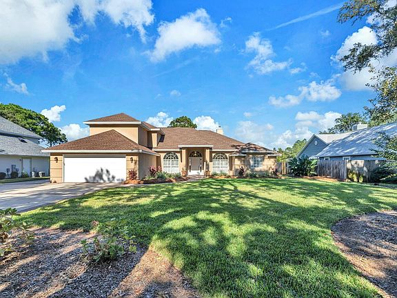 2nd image of 142 Country Club Dr W