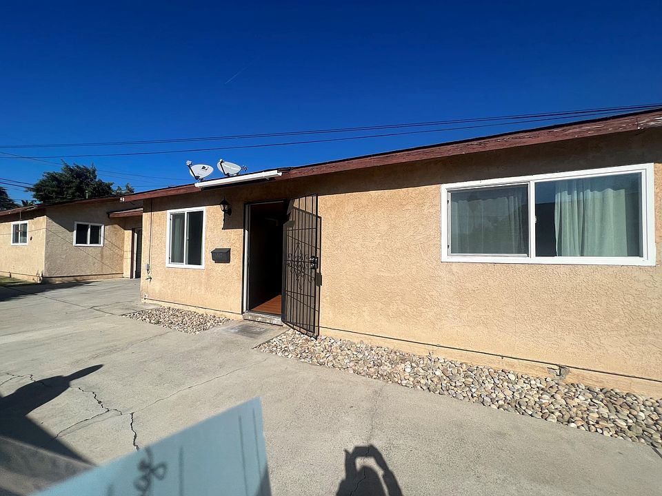 1st image of 1817 N Oxford Ave #0