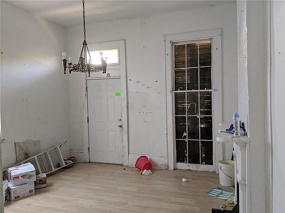 4th image of 1454 N Johnson St