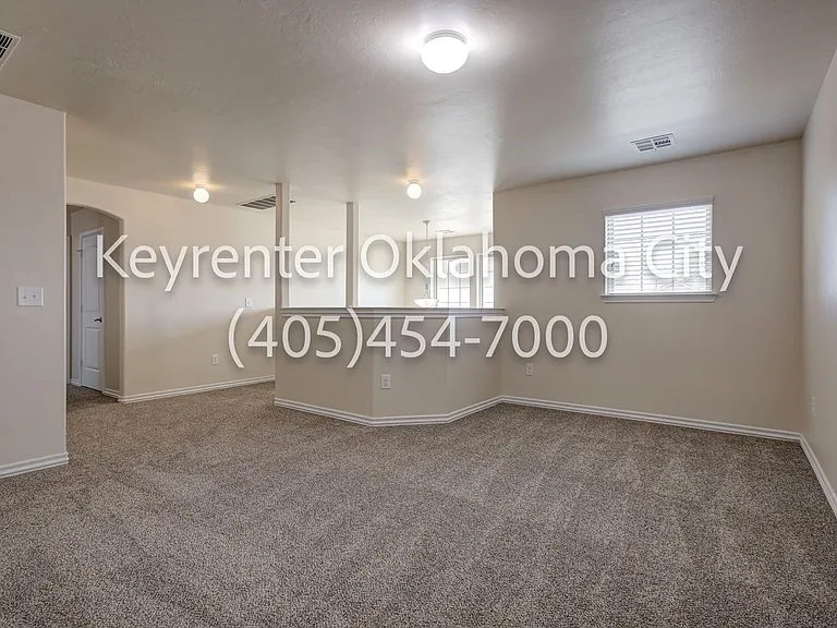 2409 Rosa Cir — Photo 39