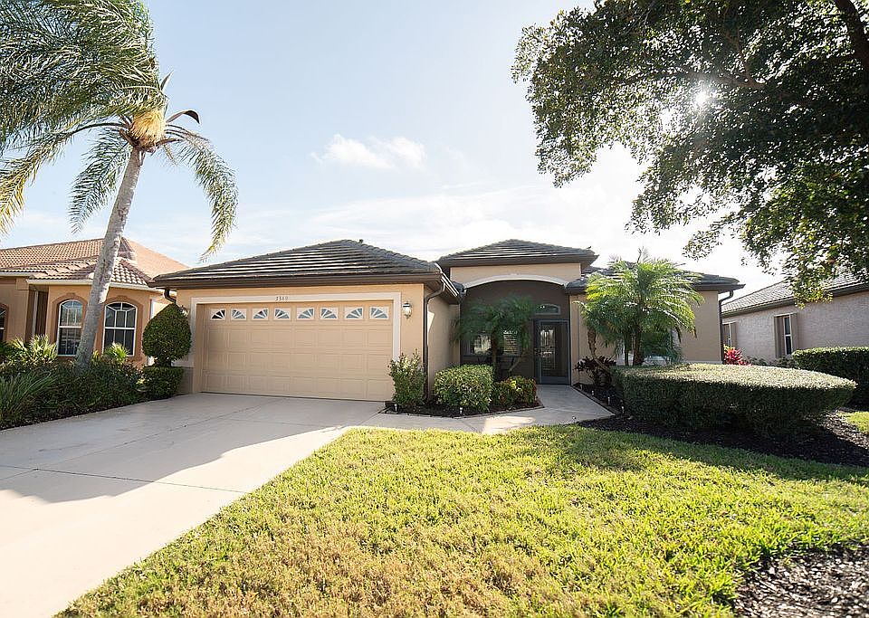 1st image of 3349 Royal Palm Dr