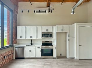 120 Water St #3512, North Andover, MA 01845