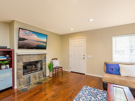 4th image of 51 Valley Station Cir