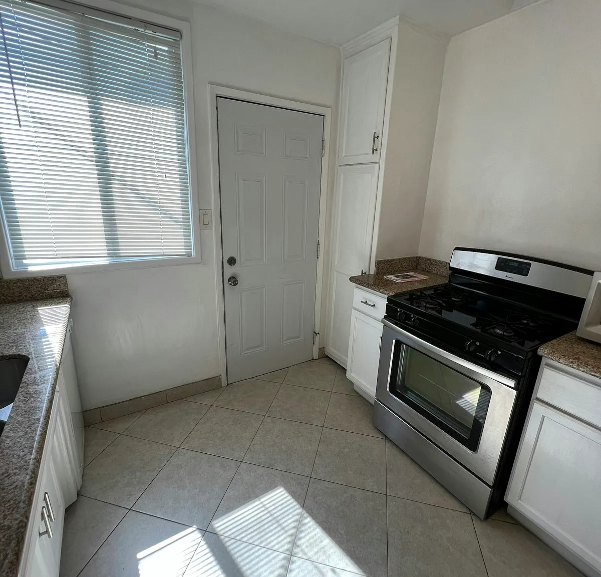 7400 Midfield Avenue — Photo 1