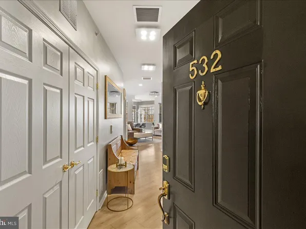 532 Timberlake Dr, Trenton, NJ 08618