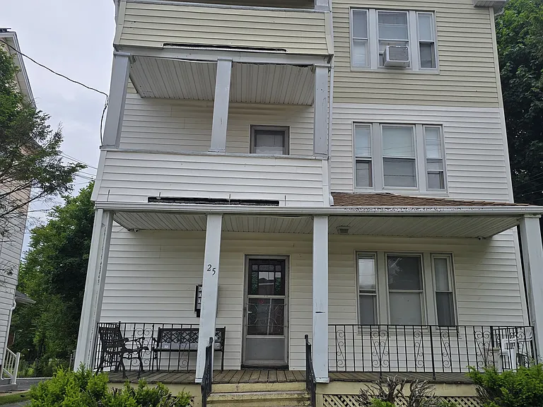 25 Curtin Ave #2 — Photo 1