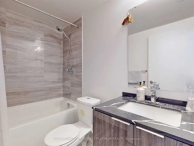 11 Wellesley St W #6005 — Photo 23