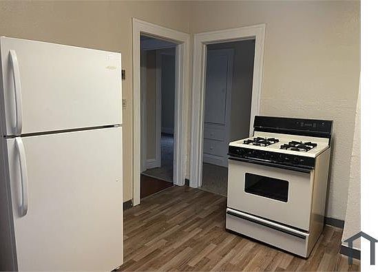4th image of 10101 Benham Ave #2