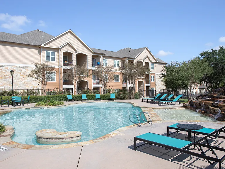 West Oaks — Photo 22