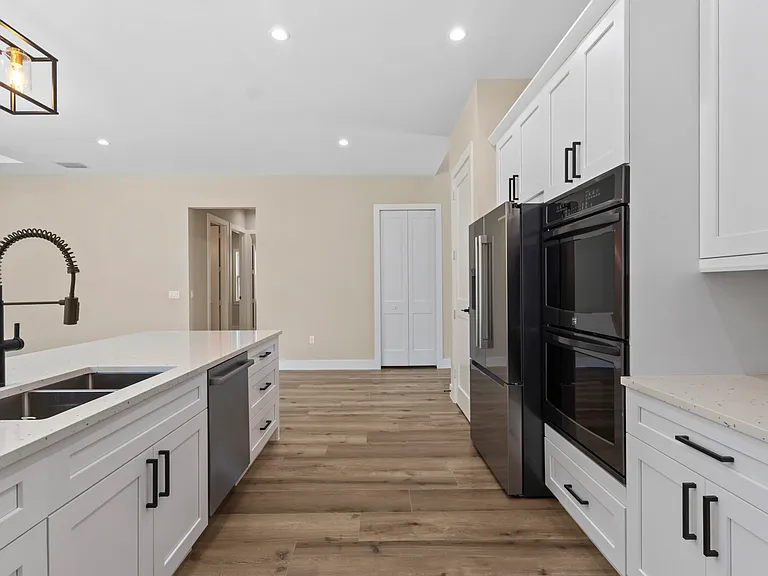 4261 Kathy Ave — Photo 7