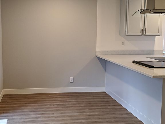 5th image of 4112 Wessex Dr