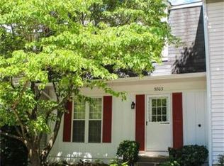 5803 Bunker Woods Ln, Burke, VA 22015