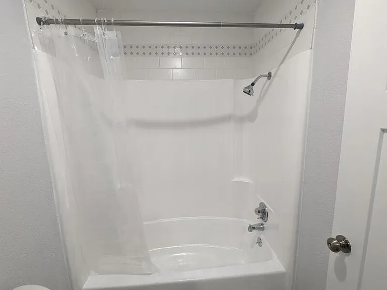 205 Oskaloosa St #206 — Photo 8