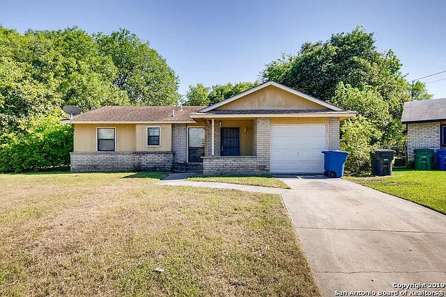 1st image of 4904 Huntsmoor Ct