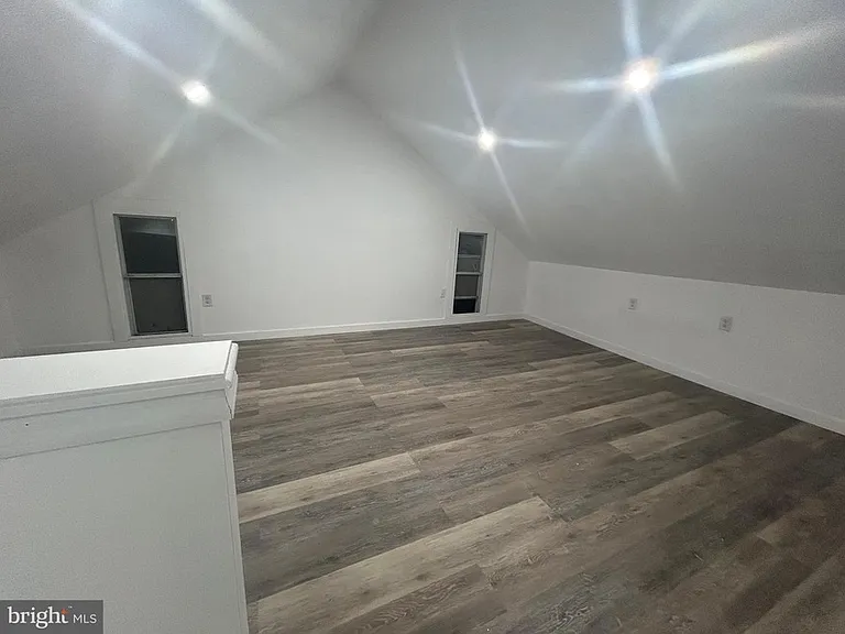291 N Galen Hall Rd — Photo 5