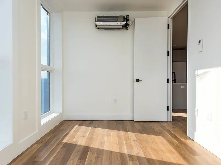 182 Malcolm X Blvd #4B — Photo 13