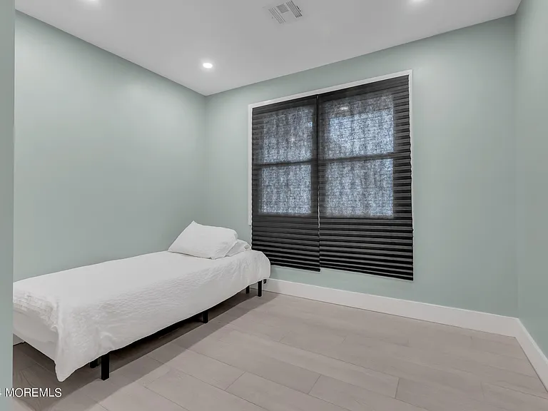 24 Johnston St — Photo 18