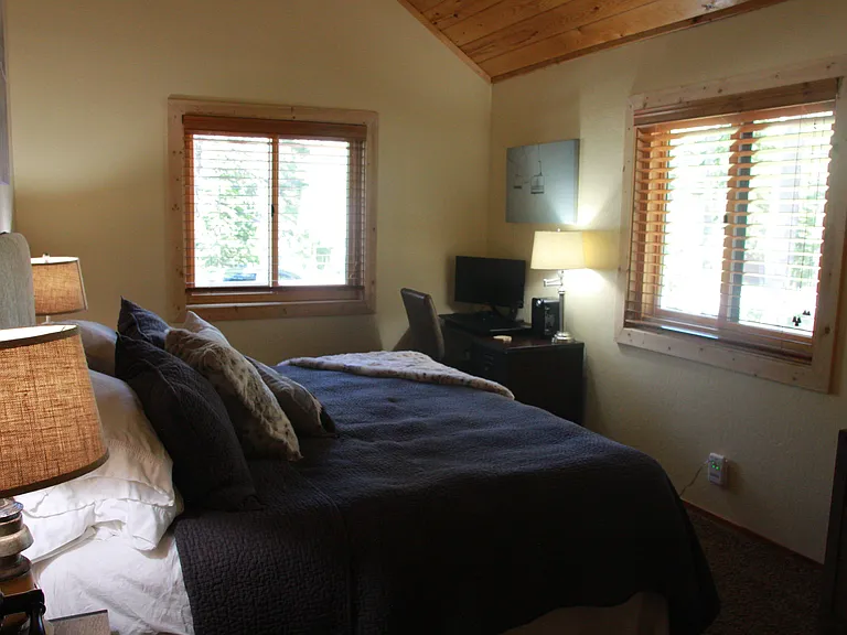 15151 Northwoods Blvd — Photo 8