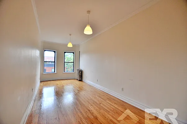 Rented by EXR | media 16