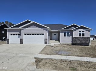 5316 Cobalt Dr, Bismarck, ND 58503