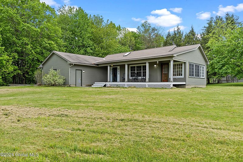 3rd image of 1328 King Road
