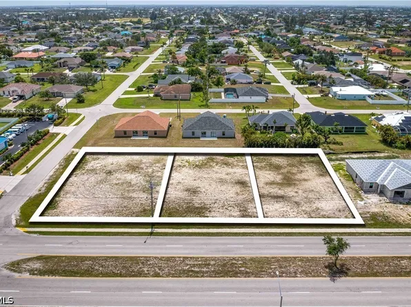 2916 Skyline Blvd, Cape Coral, FL 33914