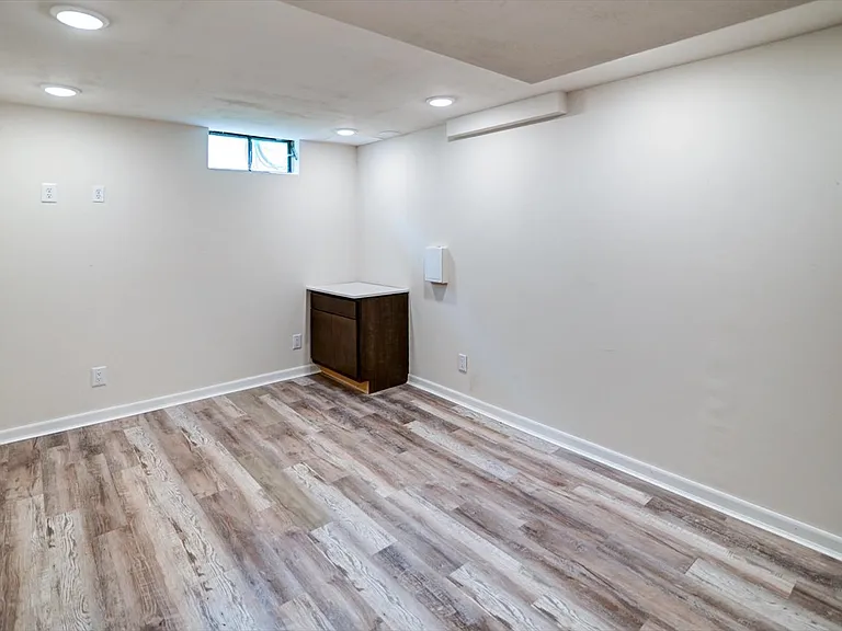 10 Bradford Ln — Photo 47