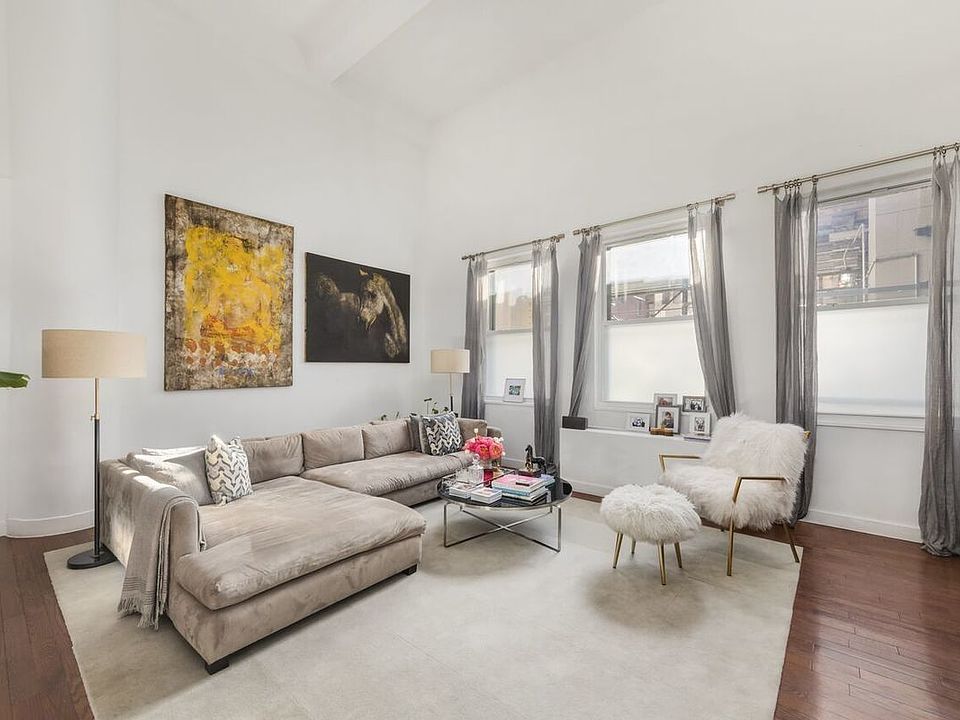 1st image of 251-253 W 19th St #1B