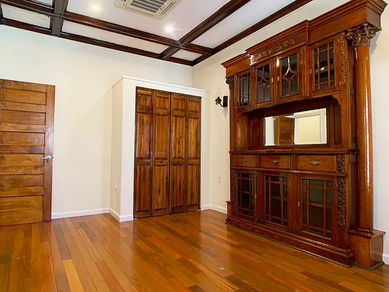 1518 Putnam Ave #2 — Photo 7